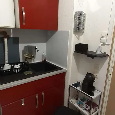 Alhambra Joli Piscine Proche Richelieu Cap D'agde אגדה